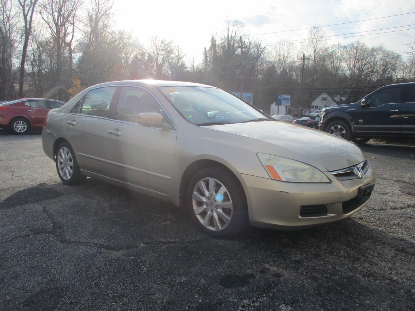 2007 GOLD Honda Accord (1HGCM665X7A) , AUTOMATIC transmission, located at 540a Delsea Drive, Sewell, NJ, 08080, (856) 589-6888, 39.752560, -75.111206 - Photo#9